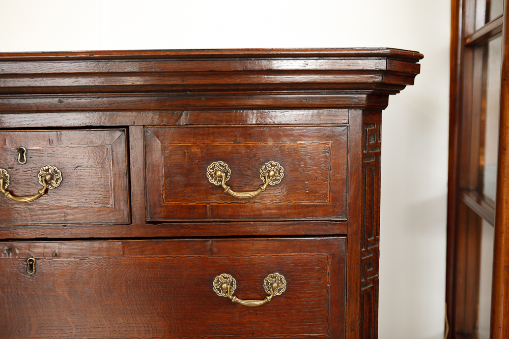 Antique English Chest of Drawers in Oak : On Antique Row - West Palm ...